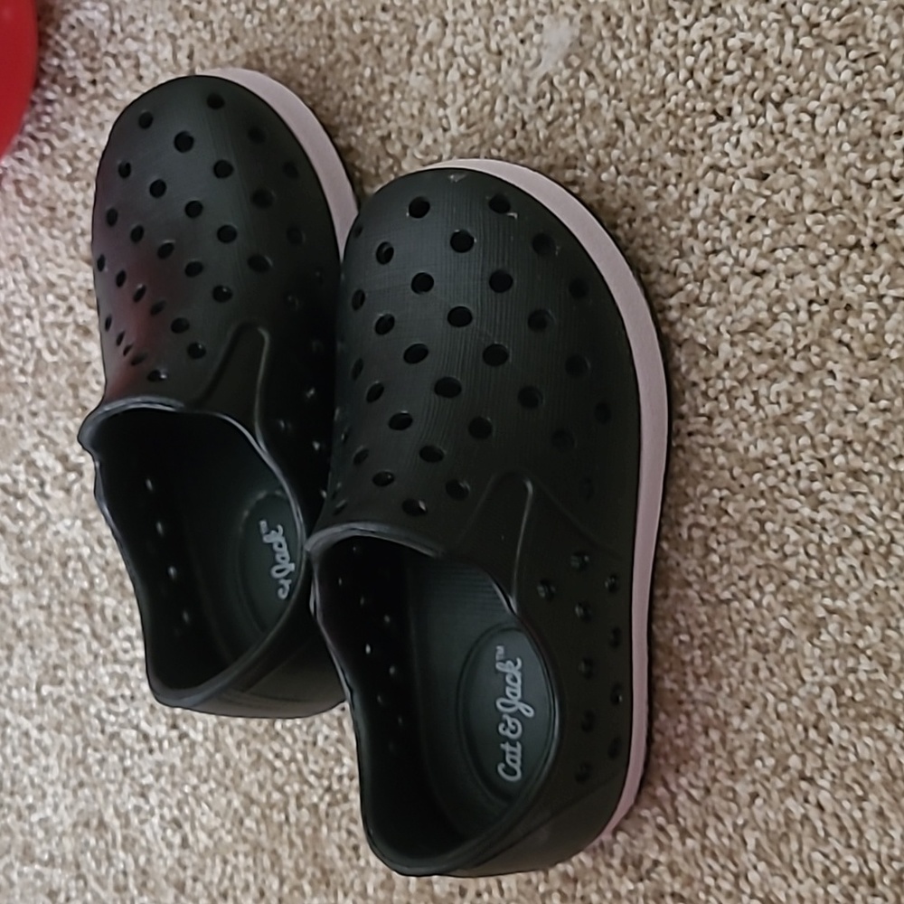 Black cat&jack breathable slip on toddler shoes size 5